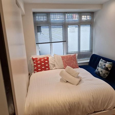 Lovely 1-Bed Apartment In Londra Dış mekan fotoğraf