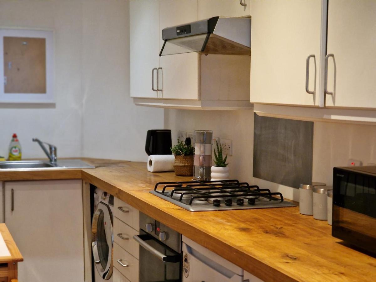 Lovely 1-Bed Apartment In Londra Dış mekan fotoğraf